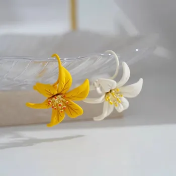 Lily posebna oblika občutek uho sponke nišo, Japonski in korejski rumeni cvet uhani 2023 pomlad in poletje new tide